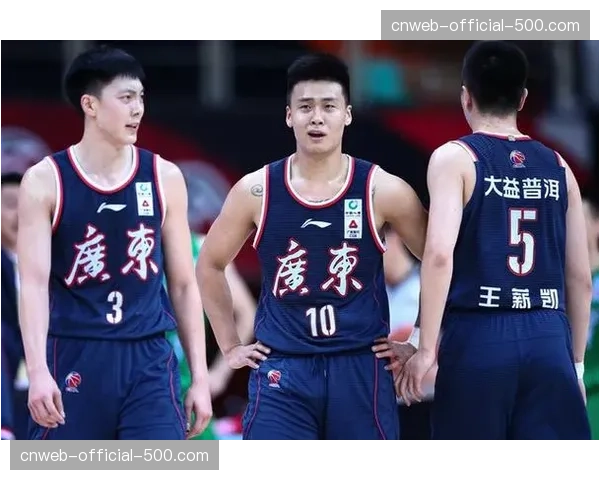 男子102公斤级爆冷,越南黑马击败卫冕冠军夺冠